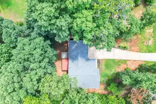 402 Hamilton Forest Dr, Easley, SC 29640 - Photo 16