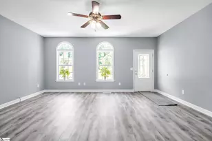 402 Hamilton Forest Dr, Easley, SC 29640 - Photo 4