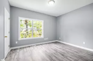 402 Hamilton Forest Dr, Easley, SC 29640 - Photo 10