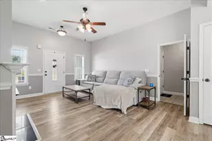 394 Aniken Cir, Boiling Springs, SC 29316 - Photo 2