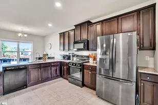 411 Jones Peak Dr, Simpsonville, SC 29681 - Photo 8