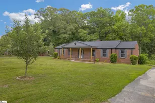 104 Arrowood Ln, Laurens, SC 29360 - Photo 2