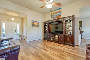 360 Huntwood Dr, Roebuck, SC 29349 - Photo 8