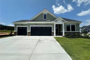 127 Eagle Crk Dr, Central, SC 29630 - Photo 2