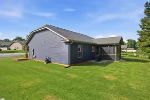 111 Auburn Ln, Greenwood, SC 29649 - Photo 32