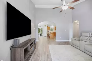 111 Auburn Ln, Greenwood, SC 29649 - Photo 4