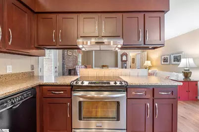 12 E Indian Trail, Taylors, SC 29687 - Photo 6