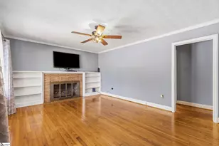 8 Bainbridge Dr, Greenville, SC 29611 - Photo 4