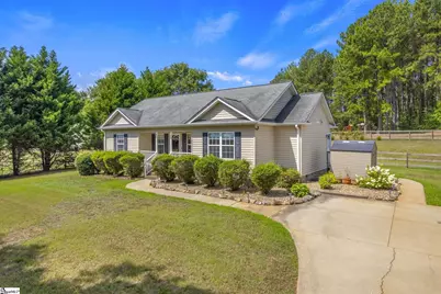 124 E King Road, Greer, SC 29651 - Photo 4
