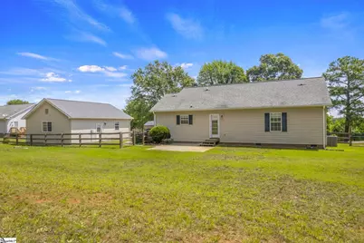 124 E King Road, Greer, SC 29651 - Photo 6