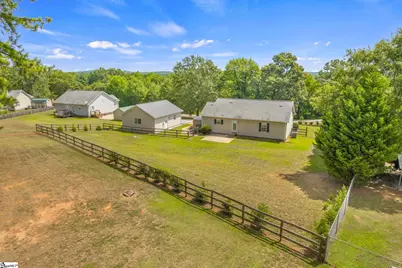 124 E King Road, Greer, SC 29651 - Photo 8