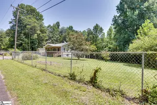 520 Chestnut Ridge Rd, Marietta, SC 29661 - Photo 2