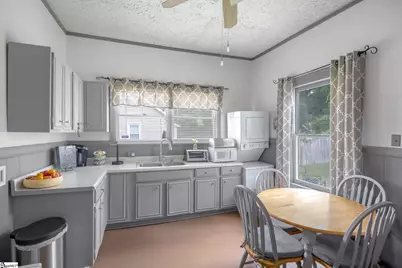 38 S 6th Street, Greenville, SC 29611 - Photo 12