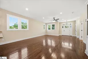 915 Dunbar St, Greenville, SC 29601 - Photo 10