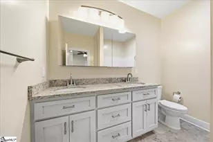 915 Dunbar St, Greenville, SC 29601 - Photo 18