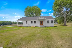 2024 Edwards Lake Rd, Greer, SC 29651 - Photo 2