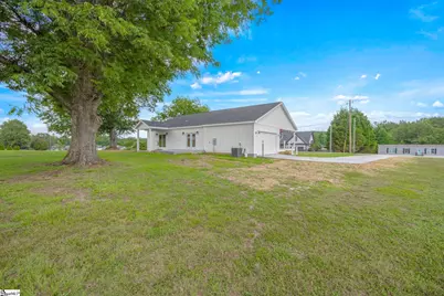 2024 Edwards Lake Road, Greer, SC 29651 - Photo 32