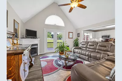121 Lewis Burnett Drive, Boiling Springs, SC 29316 - Photo 6