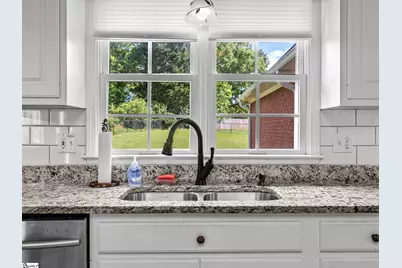 121 Lewis Burnett Drive, Boiling Springs, SC 29316 - Photo 12