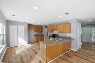 2 Gentian Ct, Taylors, SC 29687 - Photo 6