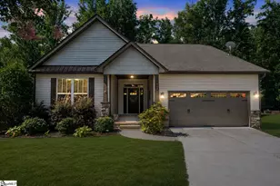 409 Trillium Creek Ct, Travelers Rest, SC 29690 - Photo 2