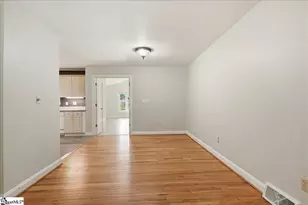 9 Yorkshire Dr, Greenville, SC 29615 - Photo 8