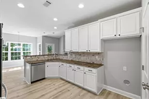 146 Windmont Rd, Pickens, SC 29671 - Photo 10