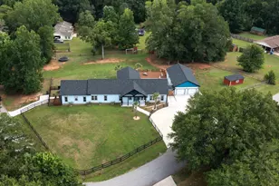 108 Angie Ln, Simpsonville, SC 29681 - Photo 2