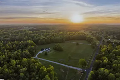 245 W Chapman Road, Belton, SC 29627 - Photo 2