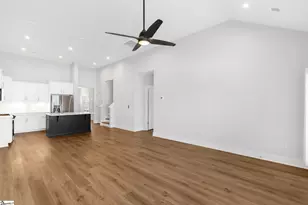 1610 Chelmsford Ct, Spartanburg, SC 29301 - Photo 10