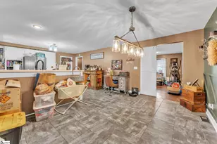 204 Collinwood Ln, Taylors, SC 29687 - Photo 10