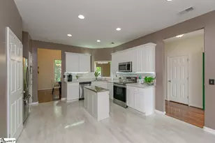 131 Lauren Wood Cir, Taylors, SC 29687 - Photo 12