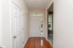 131 Lauren Wood Cir, Taylors, SC 29687 - Photo 2