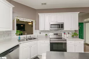 131 Lauren Wood Cir, Taylors, SC 29687 - Photo 10