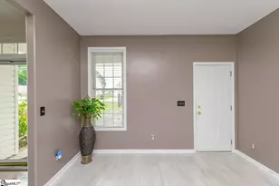 131 Lauren Wood Cir, Taylors, SC 29687 - Photo 6