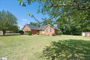 1 Oakridge Ct, Anderson, SC 29621 - Photo 2