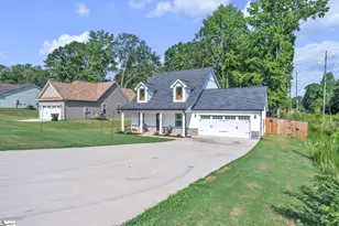 180 Hunter Dr, Belton, SC 29627 - Photo 8