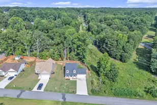 180 Hunter Dr, Belton, SC 29627 - Photo 42