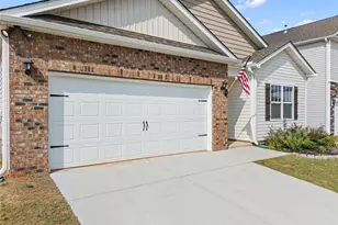 63 Oak Edge Ln, Greer, SC 29651 - Photo 4