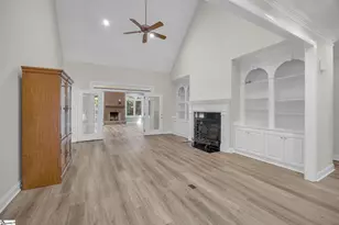 108 Beckworth Dr, Taylors, SC 29687 - Photo 8