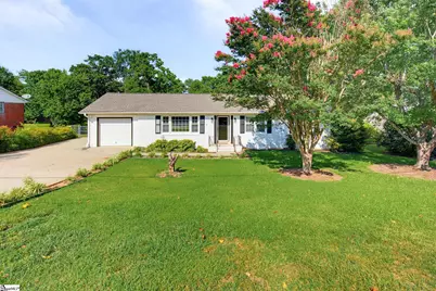 107 Luther Place, Spartanburg, SC 29301 - Photo 1