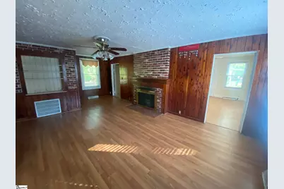111 Maplebrook Street, Laurens, SC 29360 - Photo 6