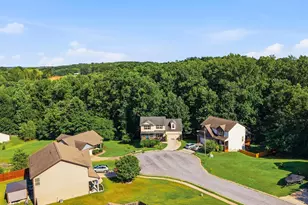 212 Dayside Ct, Greer, SC 29651 - Photo 2