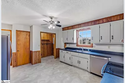 1326 Mount Zion Road, Spartanburg, SC 29303 - Photo 10