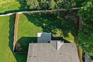 207 Grimes Dr, Simpsonville, SC 29681 - Photo 10