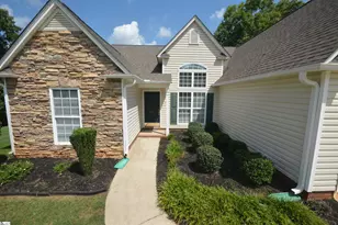 207 Grimes Dr, Simpsonville, SC 29681 - Photo 2