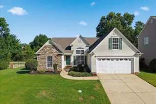207 Grimes Dr, Simpsonville, SC 29681 - Photo 1