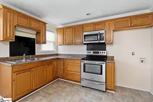 107 Grove St, Clinton, SC 29325 - Photo 2