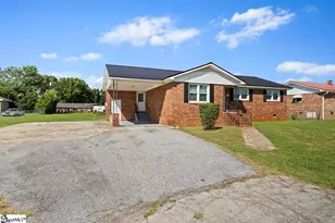 107 Grove St, Clinton, SC 29325 - Photo 14