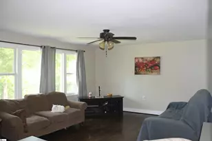 1117 Farrs Bridge Rd, Greenville, SC 29611 - Photo 2